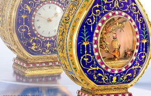 雅克德罗古董钟自鸣鸟香水瓶座钟在纽约苏富比钟表拍卖会上拍出253万美元