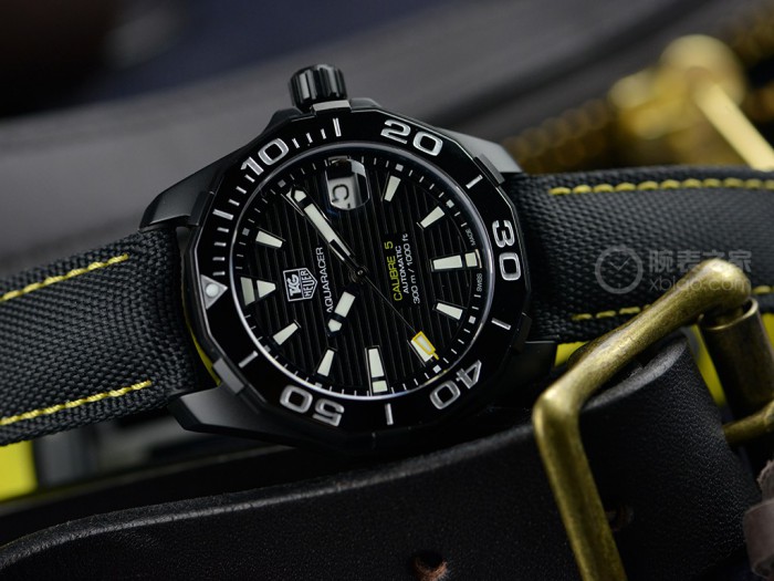 如果你爱运动 泰格豪雅竞潜系列300M CALIBRE 5腕表