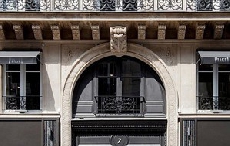 伯爵全球高级珠宝旗舰店落址巴黎和平路7号，亦发表Piaget Mediterranean Garden地中海花园高级珠宝系列