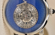 非凡复杂工艺 卡地亚推出天体运转式万年历腕表