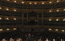 从贝多芬的经典到马勒的超前 朗格鼎力支持《指挥大师郑明勋与德累斯顿国家管弦乐团中国音乐会》