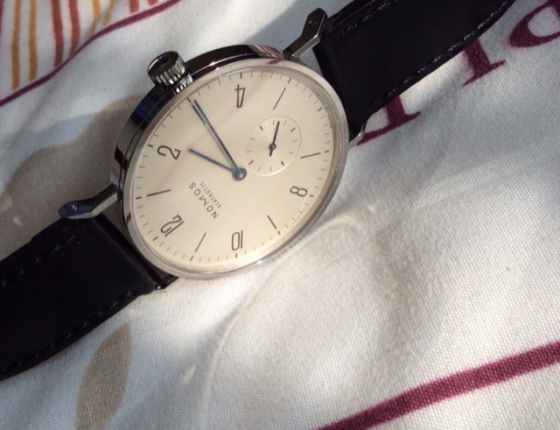 越看越喜欢 NOMOS 164