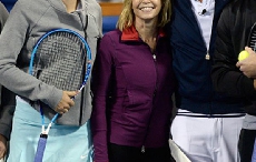 玛莉亚•莎拉波娃与好友共聚洛杉矶：网球、慈善和友谊！