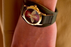 GUCCI腕表首饰为G-TIMELESS系列融入全新蜜蜂设计元素