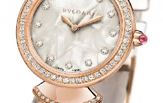 绚烂玫瑰金绽放光采，彩宝钻饰迎新年：BVLGARI Diva腕表倾诉女性优雅