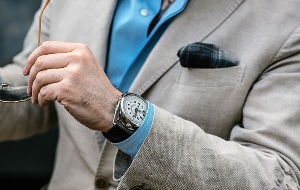 男人为什么要戴手表 男人戴手表的三大理由！