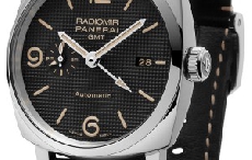 沛纳海Radiomir 1940系列3日动力储存两地时间PAM00627腕表
