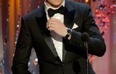 埃迪•雷德梅尼和妮可•基德曼佩戴欧米茄腕表出席第22届美国演员工会奖颁奖典礼