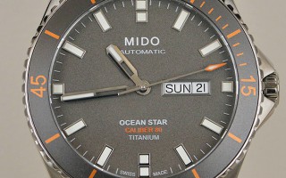 全新潜水运动时计 欣赏美度领航者钛金属腕表