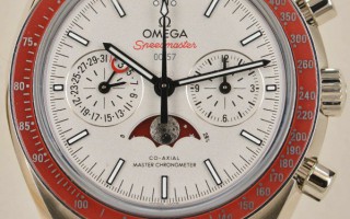 极致之作 欧米茄超霸月相计时Master Chronometer腕表
