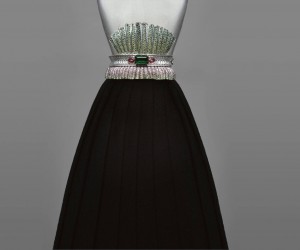 Archi Dior系列Bar en Corolle高級珠寶手鐲 來自Corolle高級時裝的建筑美學