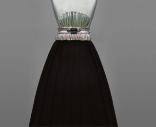 Archi Dior系列Bar en Corolle高级珠宝手镯 来自Corolle高级时装的建筑美学