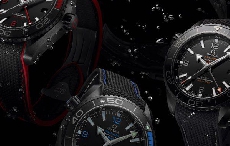 欧米茄推出全新海马系列海洋宇宙两地时“深海之黑”腕表