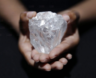 世界第二大钻石“我们的光”竟然流拍了！