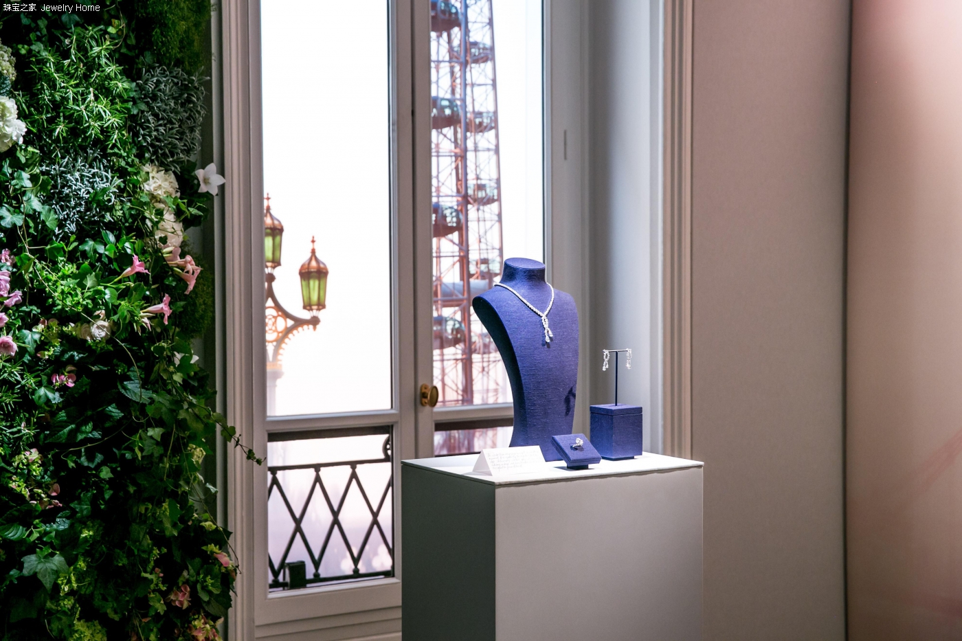 戴比尔斯全新 London by De Beers伦敦印象系列高级珠宝 于巴黎揭开神秘面纱