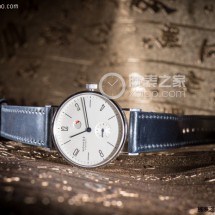 “秀”色可餐 入手Nomos Tangente 