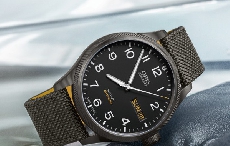 在云端 豪利时发布第六代 飞行大赛限量版腕表