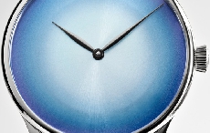 蓝白颂歌冒险者 XL 迪拜版概念腕表