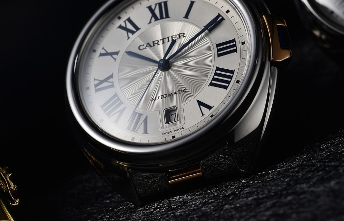个性简约 卡地亚Clé de Cartier系列情侣对表间金表链款