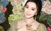 范冰冰现身戴比尔斯纽约麦迪逊大道旗舰店开幕庆典