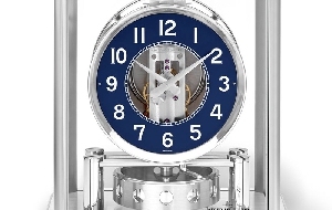 精准永恒的计时艺术：积家Atmos Classique 560 Rhodium经典空气钟