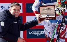 浪琴表将一枚浪琴表康铂系列腕表颁予男子混合式高山滑雪世界锦标赛冠军