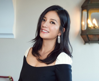 谁要当妇女，戴上珠宝当女王！