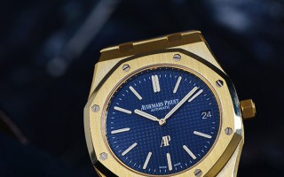 黄金盛宴 皇家橡树系列超薄腕表蓝盘黄金表壳款