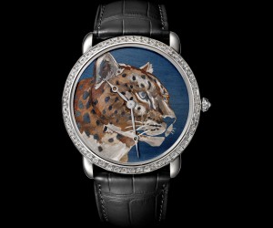大师工艺 深邃迷人卡地亚推出Ronde Louis Cartier焰金工艺猎豹装饰腕表