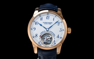 展現復雜機械腕表的風采 雅典經典系列陀飛輪腕表與雙時區腕表現貨在售