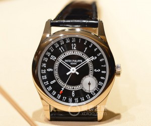 永恒时尚 品鉴百达翡丽Calatrava系列指针式日期白金款黑盘腕表