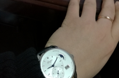 儒雅低调 商务人士首选 戴了快两个月的格拉苏蒂原创90-02腕表