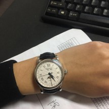 看了7个月 购入万宝龙108736全日历月相腕表