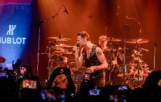 致敬乐队新专辑及音乐巡演 宇舶表全新发布Big Bang Unico Depeche Mode腕表