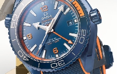 工艺革新 色彩碰撞 欧米茄海马系列海洋宇宙 “ 碧海之蓝 ” 腕表