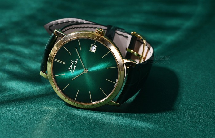 絢麗奪目 伯爵ALTIPLANO系列松綠盤腕表