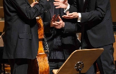 史蒂芬•依瑟利斯荣获第14届格拉苏蒂原创音乐节大奖