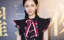王子文佩戴戴比尔斯钻石珠宝出席白玉兰奖提名晚宴