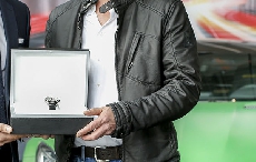 IWC万国表推出特别版腕表庆祝梅赛德斯AMG创立50周年