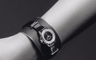 美钻点亮黑陶瓷 品鉴香奈儿J12• XS腕表