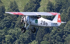 重返蓝天 豪利时推出限量版大表冠腕表，纪念经典的Dewoitine D.26飞机