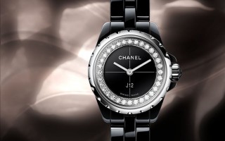 如丝般柔滑 品鉴香奈儿J12∙XS黑色陶瓷腕表