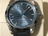 留学党吃土打工 终于入手欧米茄新款Aqua Terra 8900