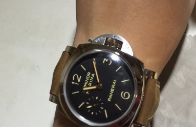 謹以此文紀念人生中第一支沛納海422腕表