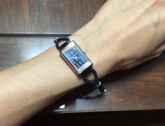走过十年的小礼物 为女友购入积家翻转
