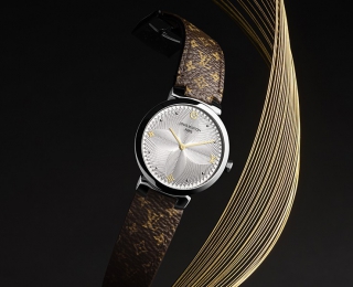 路易威登全新Tambour Slim Metallic Flower女士腕表尽显曼妙花姿