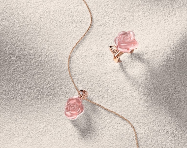送她一束玫瑰，不如送她一件Rose Dior Pré Catelan玫瑰造型珠寶