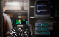 全时救援 全新豪利时Rega GMT限量版腕表，为24小时空中救援跨时区计时
