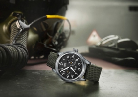 創意推動時間 ORIS豪利時大表冠飛行員世界時腕表，用表圈推動的世界時