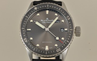 稳健实用 实拍宝珀Blancpain五十噚系列深潜器Bathyscaphe年历腕表